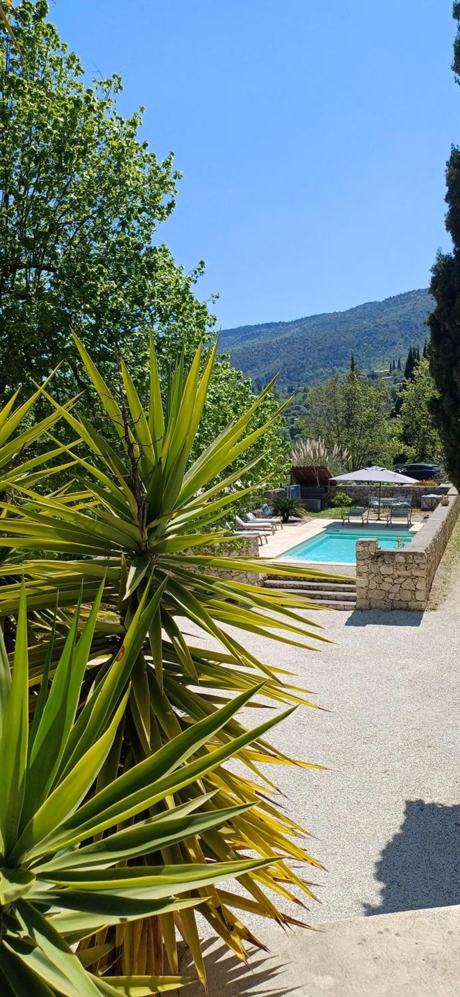 Le Domaine De La Feuilleraie Bed & Breakfast Coaraze Dış mekan fotoğraf